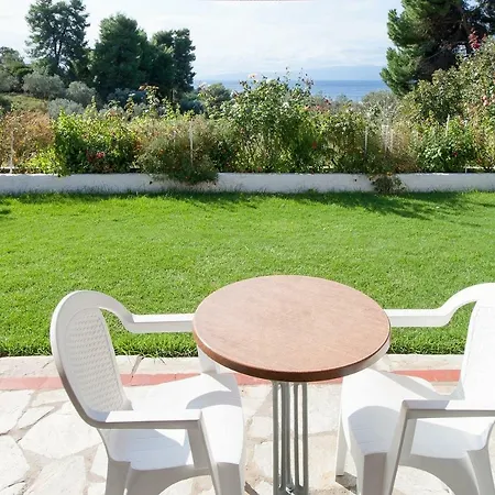 Aparthotel Demetris Kolios