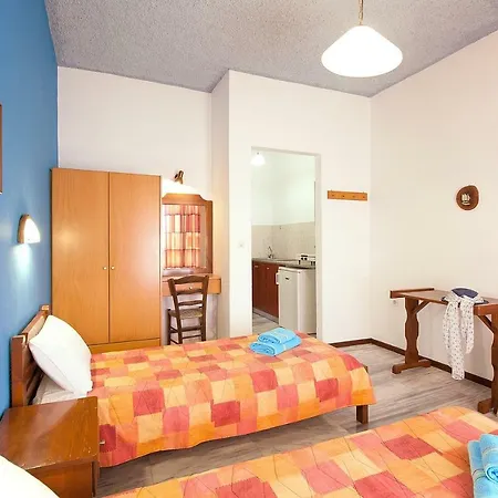 Aparthotel Demetris Kolios