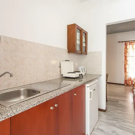 Demetris Aparthotel Kolios