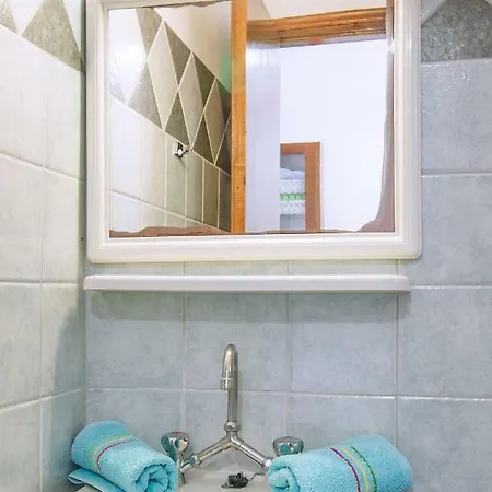 Aparthotel Demetris Kolios